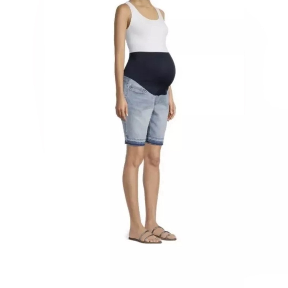 Time and Tru Women's Maternity Shorts NWT